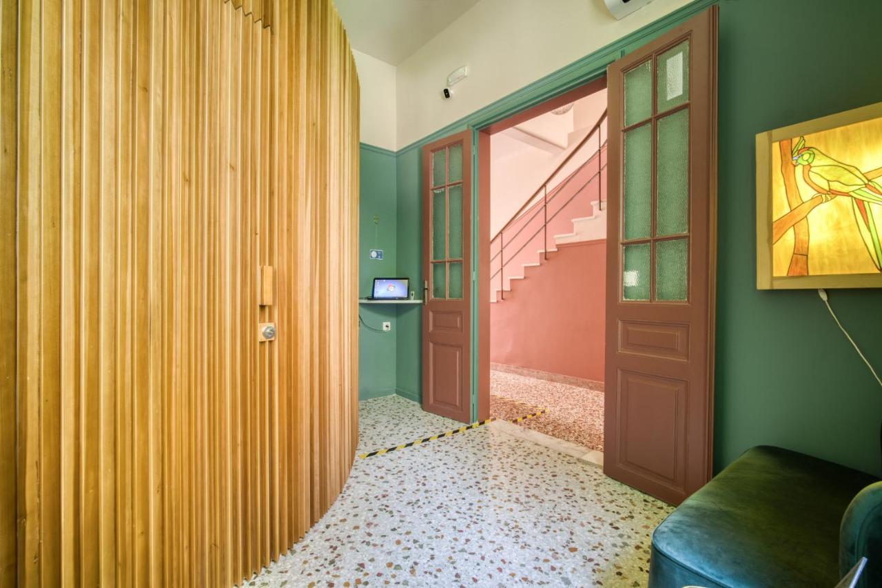 Keramos Athens Aparthotel Exteriör bild