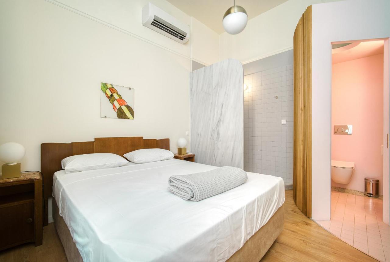 Keramos Athens Aparthotel Exteriör bild