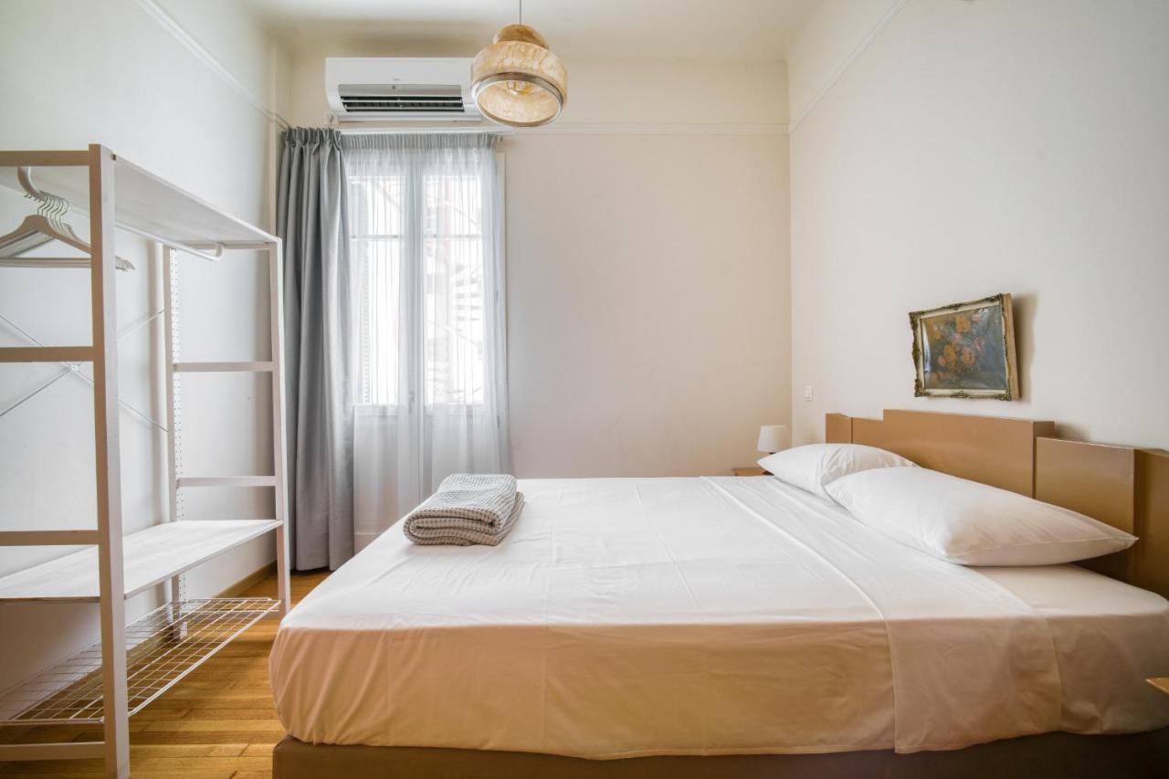 Keramos Athens Aparthotel Exteriör bild