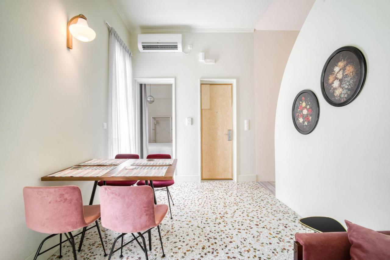 Keramos Athens Aparthotel Exteriör bild