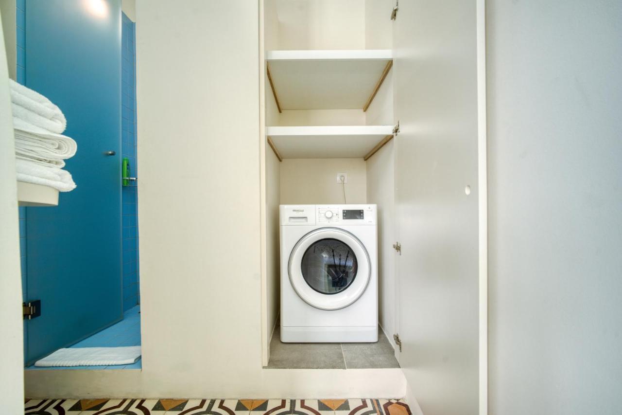 Keramos Athens Aparthotel Exteriör bild