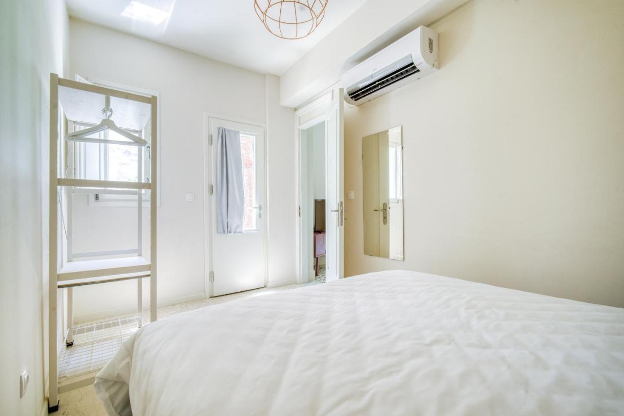 Keramos Athens Aparthotel Exteriör bild